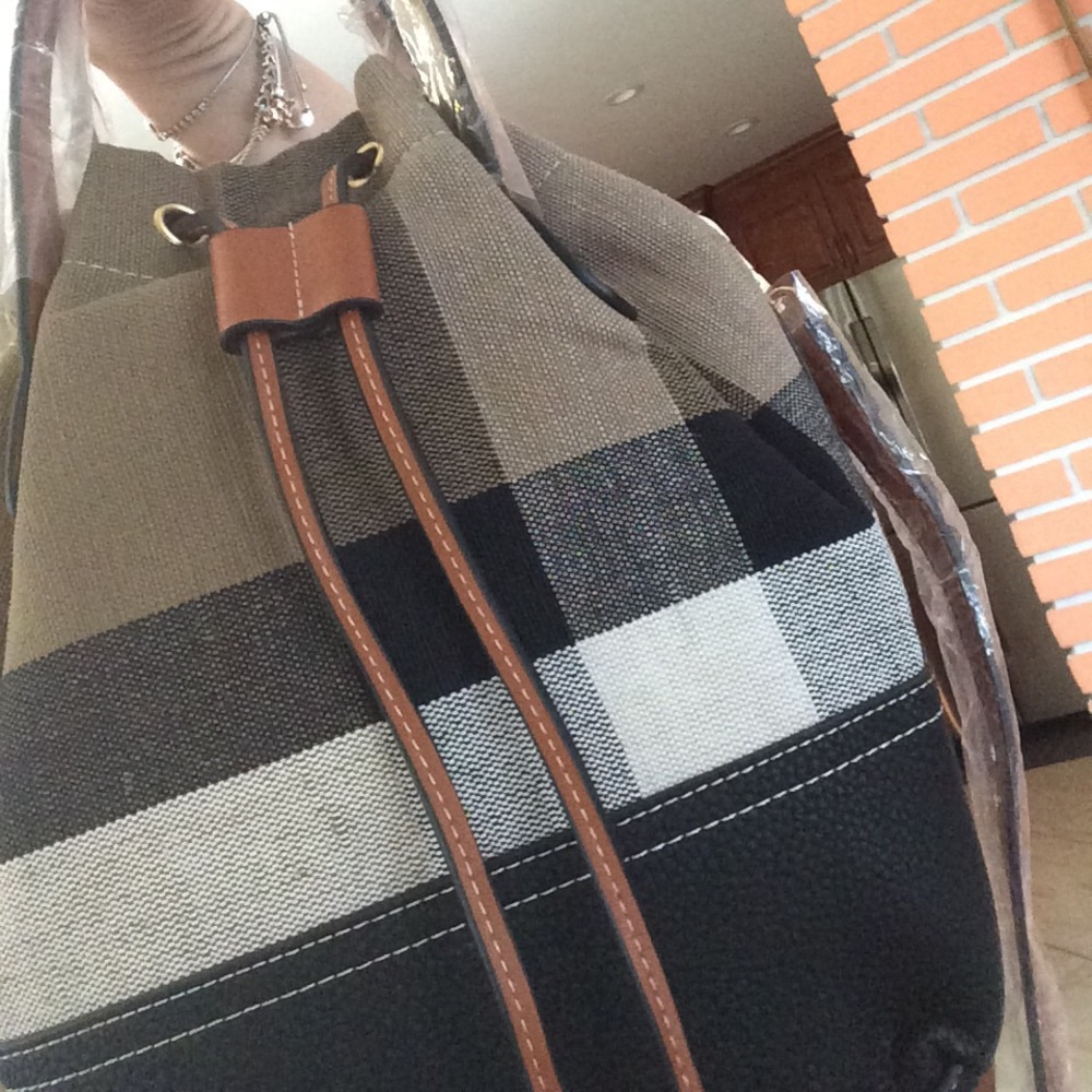 Meet your Posher, Livia